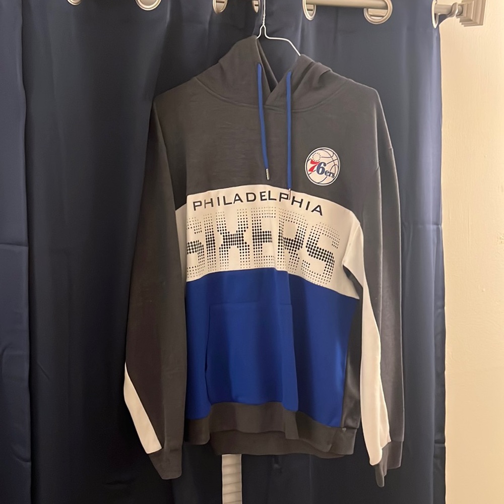 Philadelphia 76ers Hooded Sweatshirt